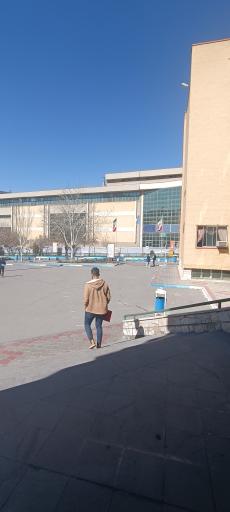 عکس دانشکده ادبیات و حقوق-ساختمان علامه جعفری