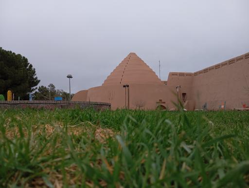 یخدان مویدی