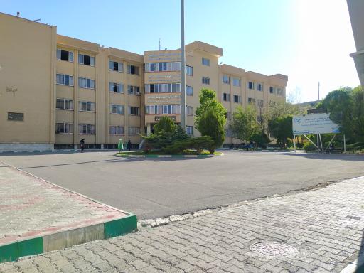 عکس دانشکده ادبیات و حقوق-ساختمان علامه جعفری