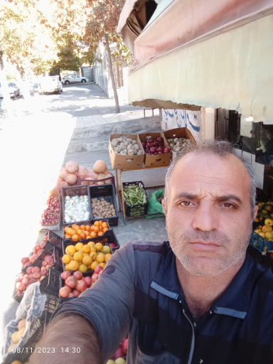 عکس میوه فروشی عمو رضا