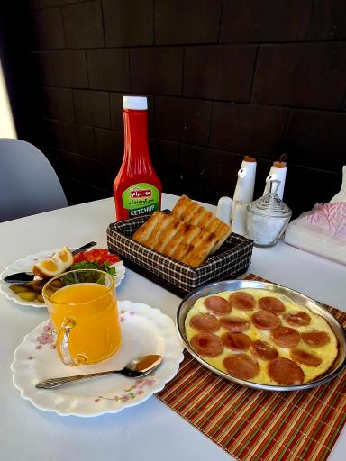 عکس کافه صبحانه اویم