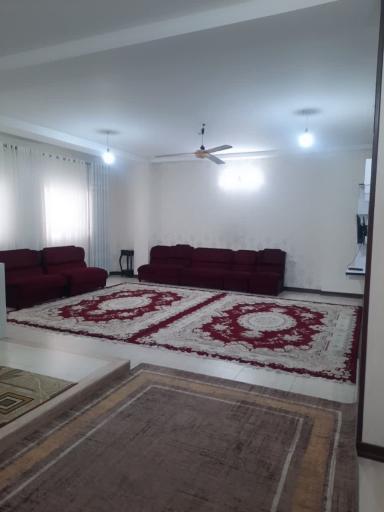 عکس خانه  ۱۰۲ گل سرخ