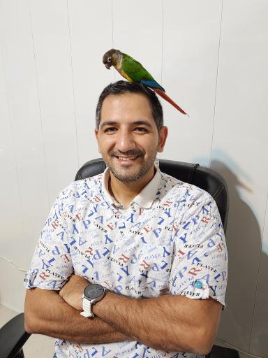 کلینیک دامپزشکی تخصصی طیور و پرندگان دکتر موسوی نسب