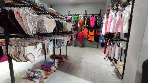 عکس فروشگاه لباس زیر لیمو