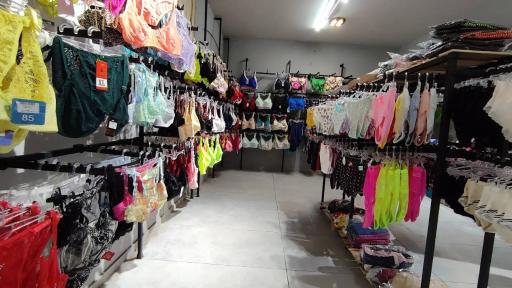 عکس فروشگاه لباس زیر لیمو