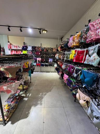 عکس فروشگاه لباس زیر لیمو