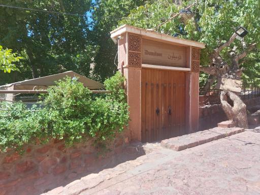 عکس سفره خانه سنتی دومیلون