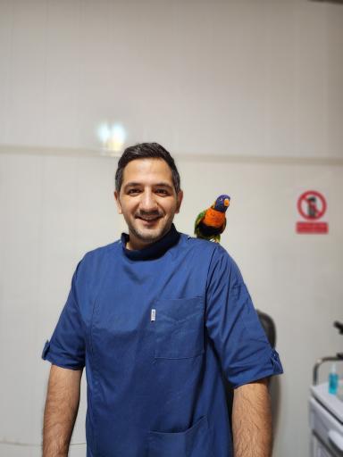 کلینیک دامپزشکی تخصصی پرندگان و طیور دکتر موسوی نسب