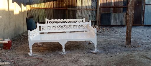 عکس تخت سنتی خورشید 