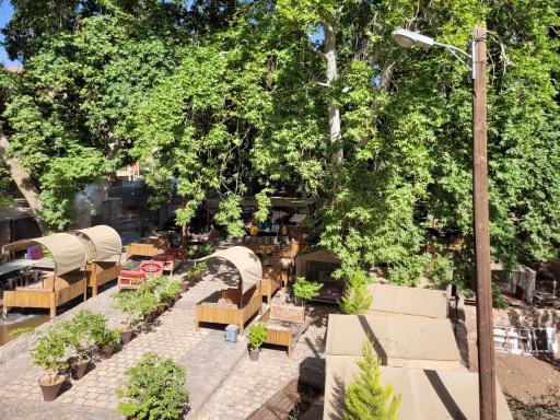 عکس سفره خانه سنتی دومیلون