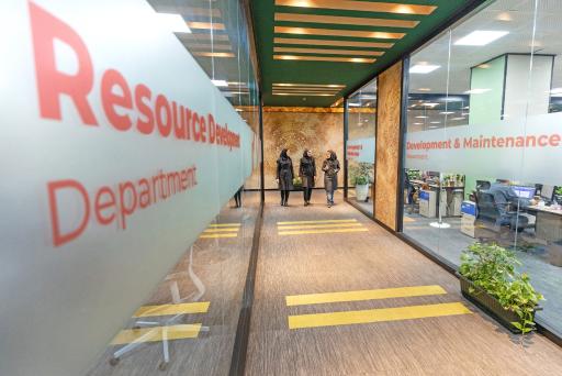 عکس داده گستر عصر نوین