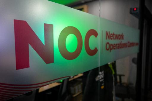 عکس داده گستر عصر نوین