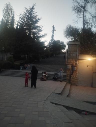 عکس پله ورودی پارک چمران