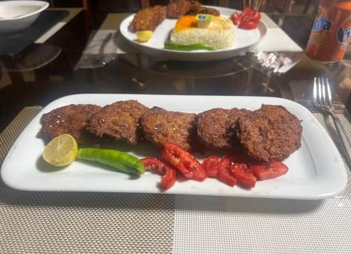 عکس رستوران خونه ی ما