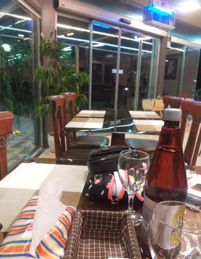 عکس رستوران خونه ی ما