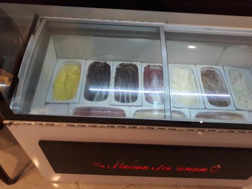 عکس کافه آبمیوه و بستنی دوبل انرژی 