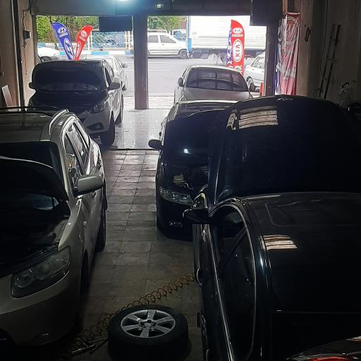 عکس تعمیرگاه تخصصی هیوندا و کیا تیموری