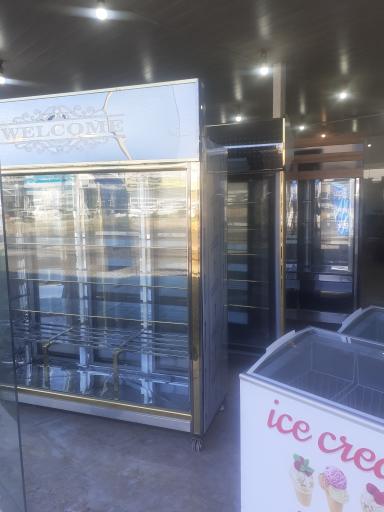 عکس یخچال صنعتی بوران