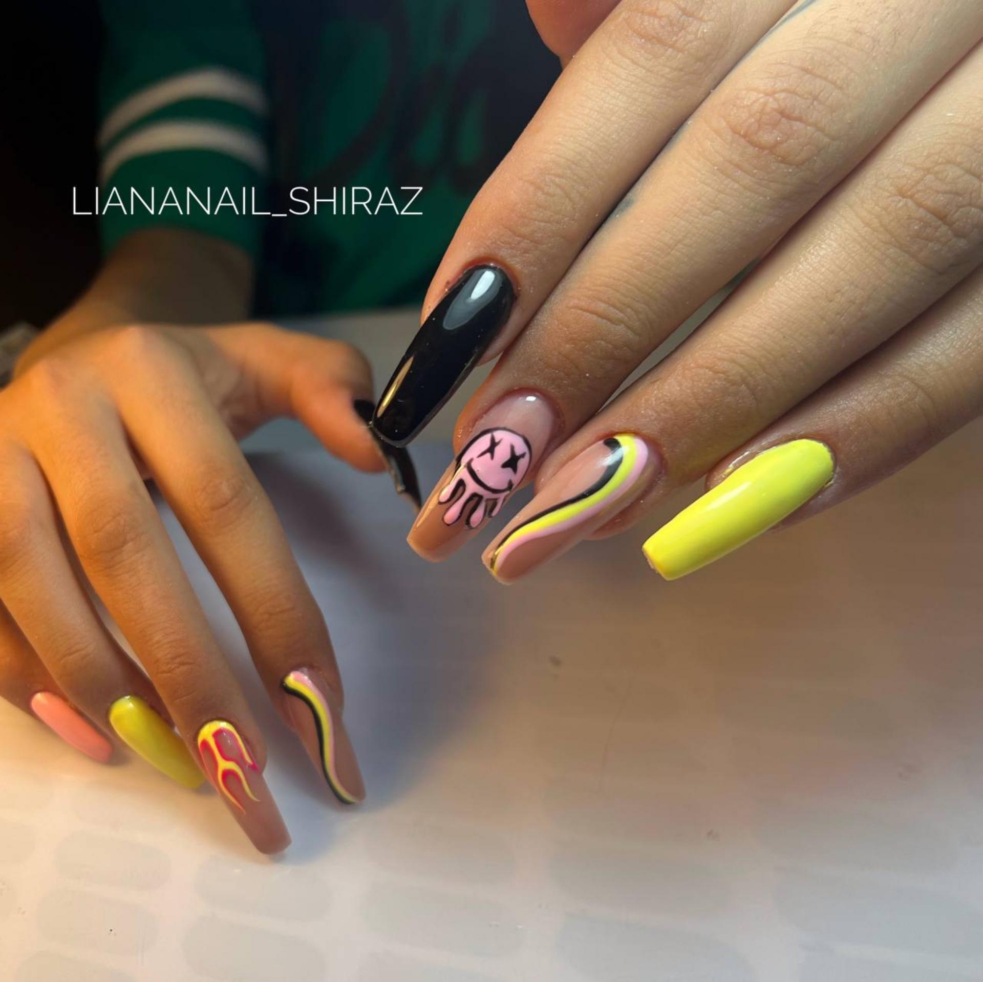 عکس کاشت ناخن لیانا 