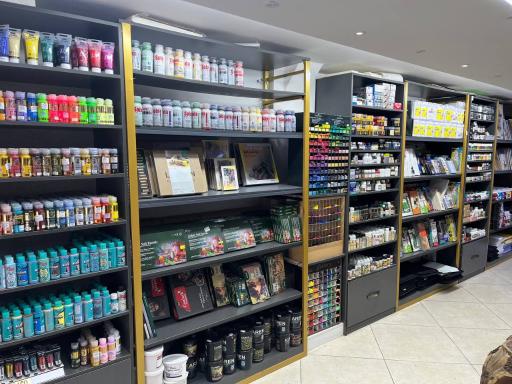 عکس فروشگاه لوازم تحریر و هنری نوید