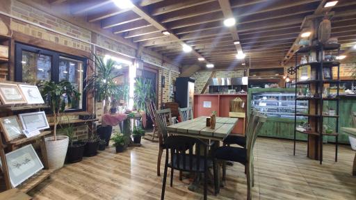 کافه گیل بانو، Gilbanoo Cafe