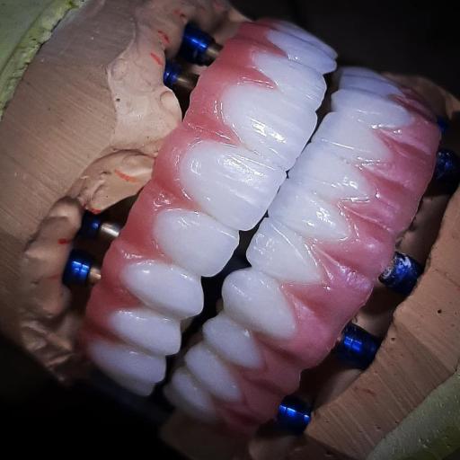 عکس لابراتوار تخصصی پروتزهای دندانی احسان فعلی