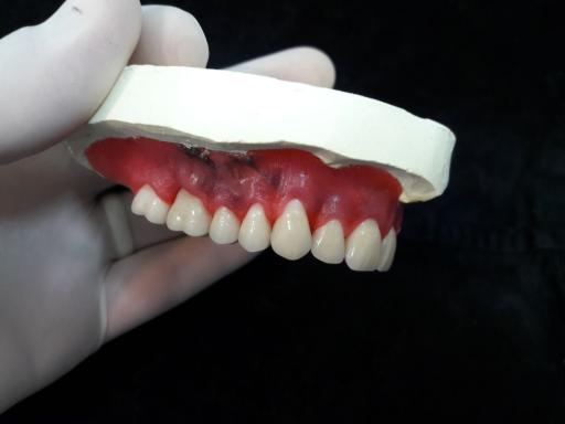 عکس لابراتوار تخصصی پروتزهای دندانی احسان فعلی