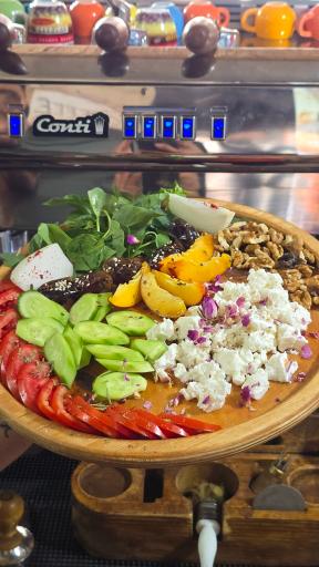 عکس کافه صبحانه محمد