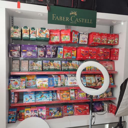 عکس فروشگاه لوازم تحریر و هنری نوید