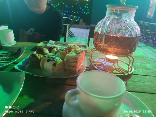 عکس کافه قنادی ژوانا