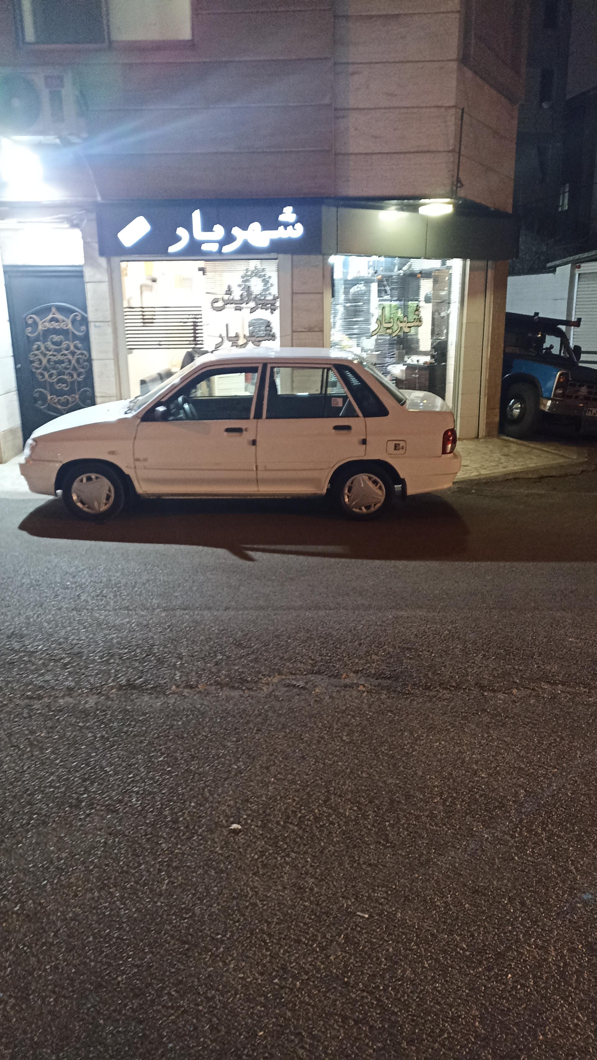 عکس آرایشگاه مردانه شهریار 