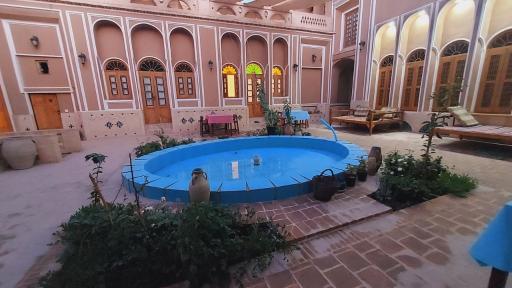 عکس هتل رستوران آلما