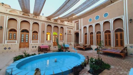 عکس هتل رستوران آلما