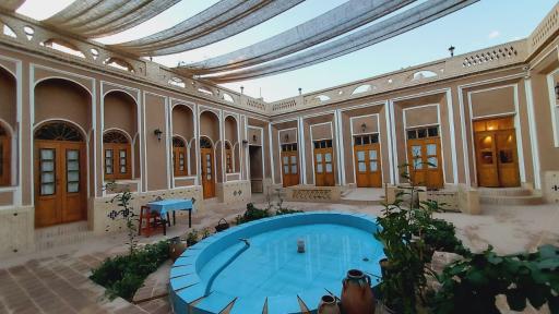 عکس هتل رستوران آلما