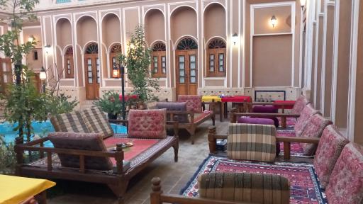 عکس هتل رستوران آلما