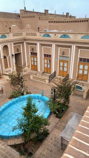 عکس هتل رستوران آلما