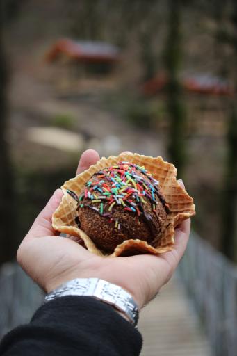 عکس بستنی سرخ کرده عمو رحمت