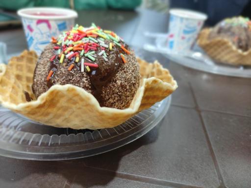 عکس بستنی سرخ کرده عمو رحمت