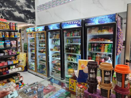 عکس هایپر مارکت نیاوران 