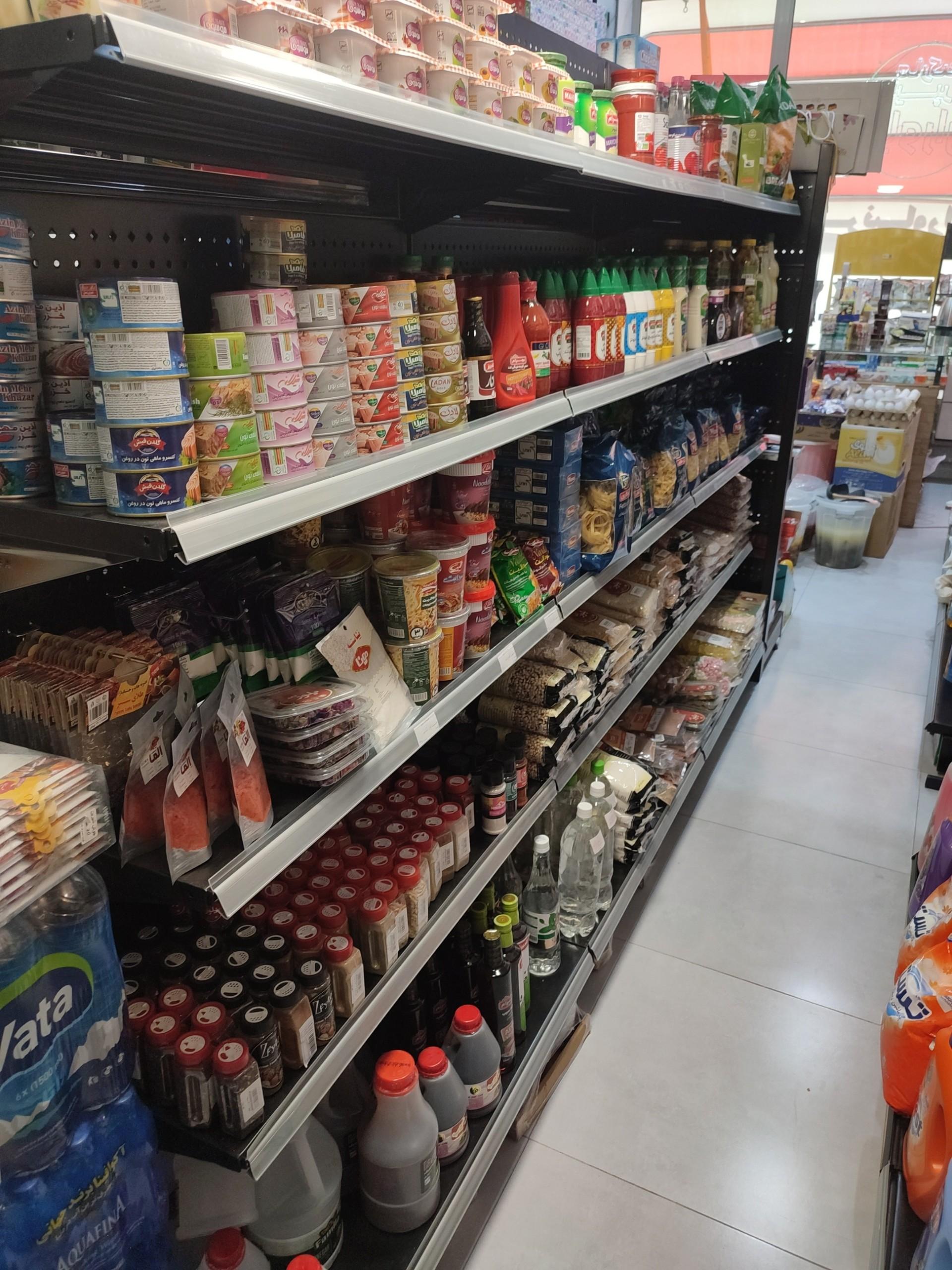 عکس هایپر مارکت نیاوران 