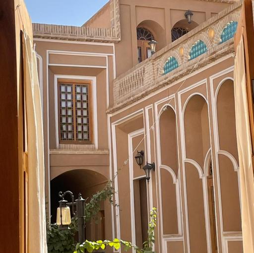 عکس هتل رستوران آلما