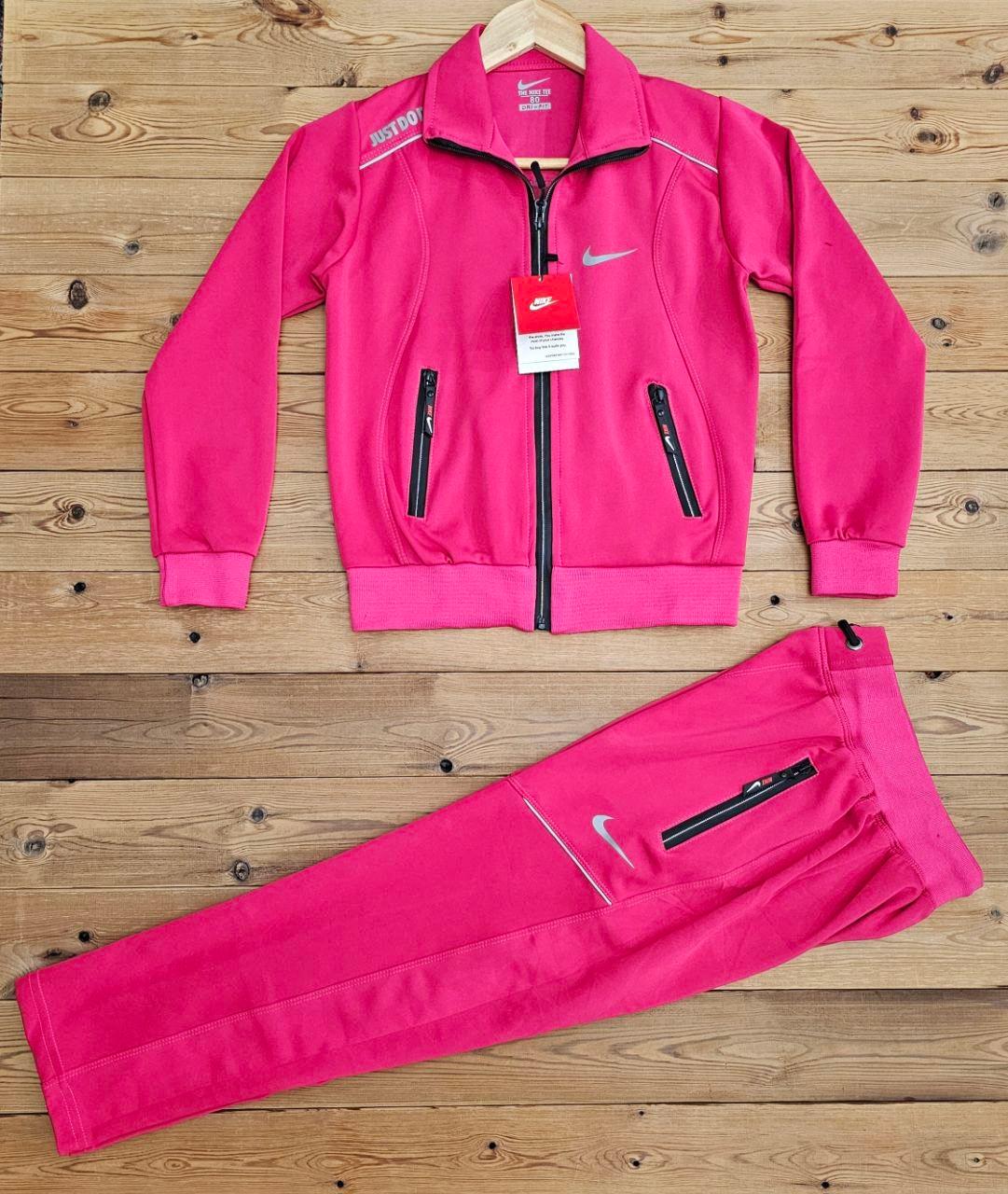 عکس فروشگاه ورزشی آپادانا