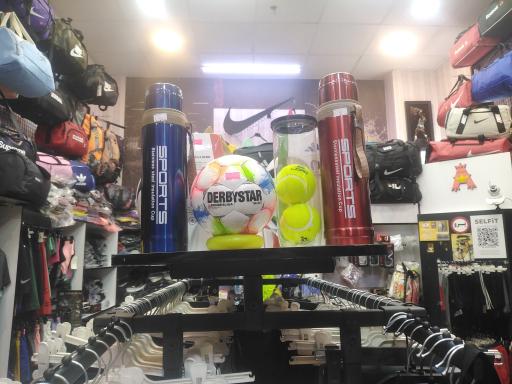 عکس فروشگاه ورزشی آپادانا