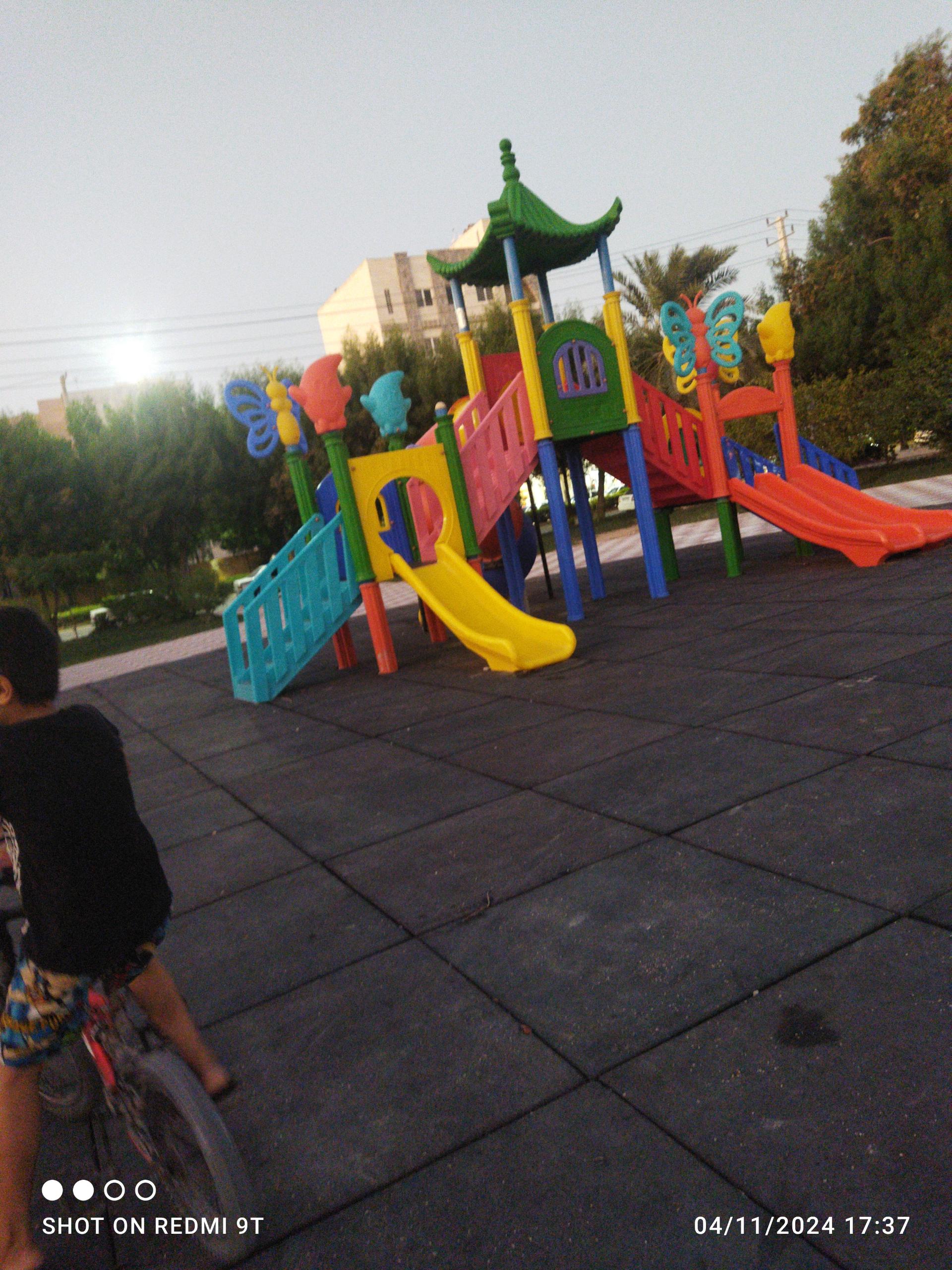 عکس پارک محله