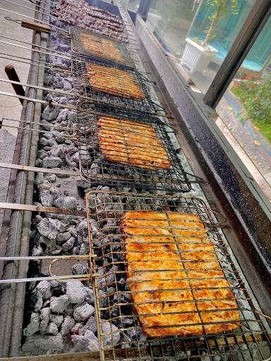 عکس باغ رستوران سنتی آبشار