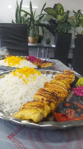 عکس آشپزخانه و رستوران من و بابام
