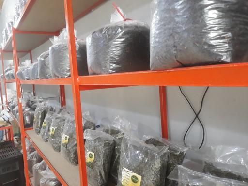 عکس فروشگاه مواد غذایی نسیم مازندران