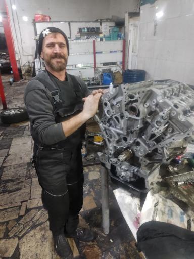 عکس کلینیک تخصصی خودرو خارجی ابوذر سلگی