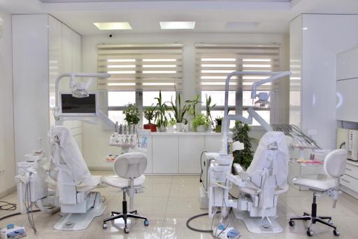 عکس مرکز دندانپزشکی مهر دکتر صادقیان و دکتر رنجزاد