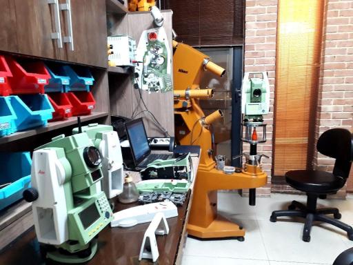 عکس تجهیزات مهندسی و نقشه برداری ژئو ابزار